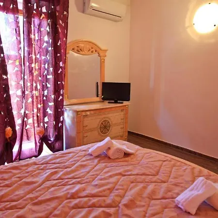 Madema Bed & Breakfast